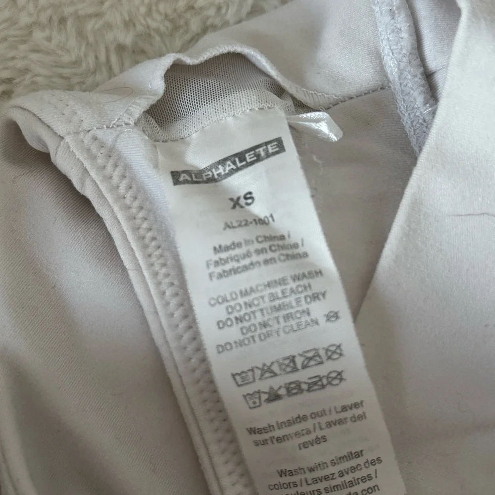 Alphalete Logo Sports Bra- White - Picture 5 of 5